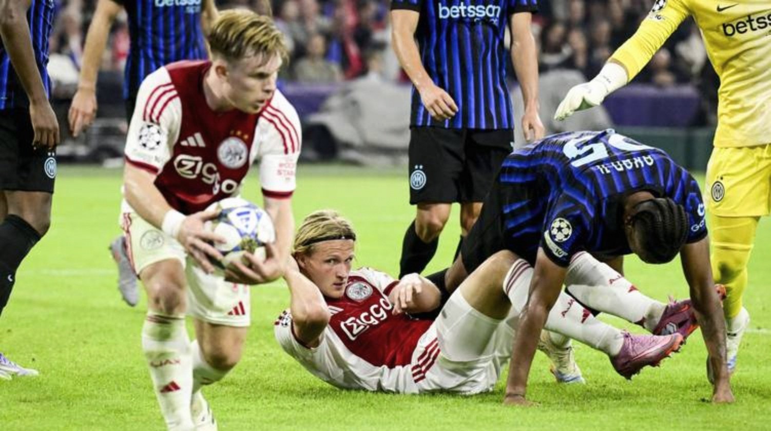 关于沃尔夫斯堡惨败于勒沃库森,主帅面临压力的信息 关于沃尔夫斯堡惨败于勒沃库森,主帅面临压力的信息