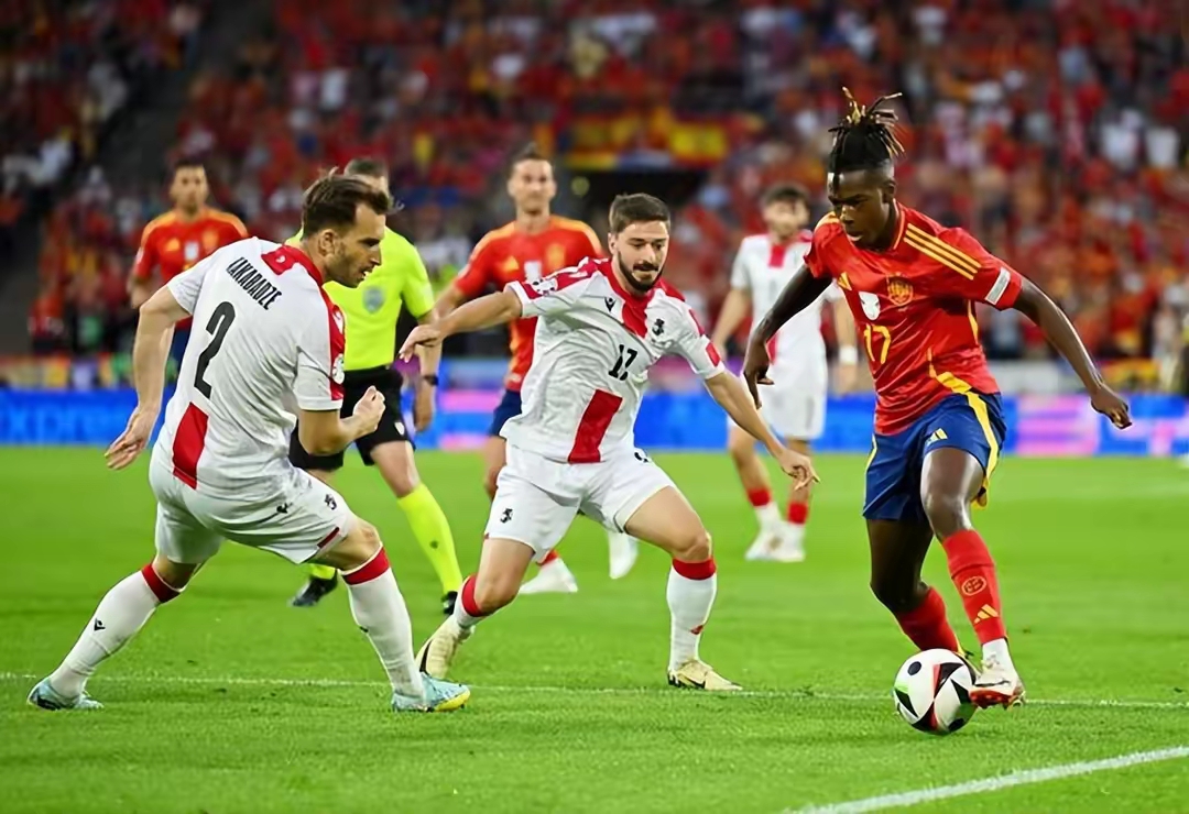 S15下注网站-国际足球赛事吸引着众多球迷观看英语