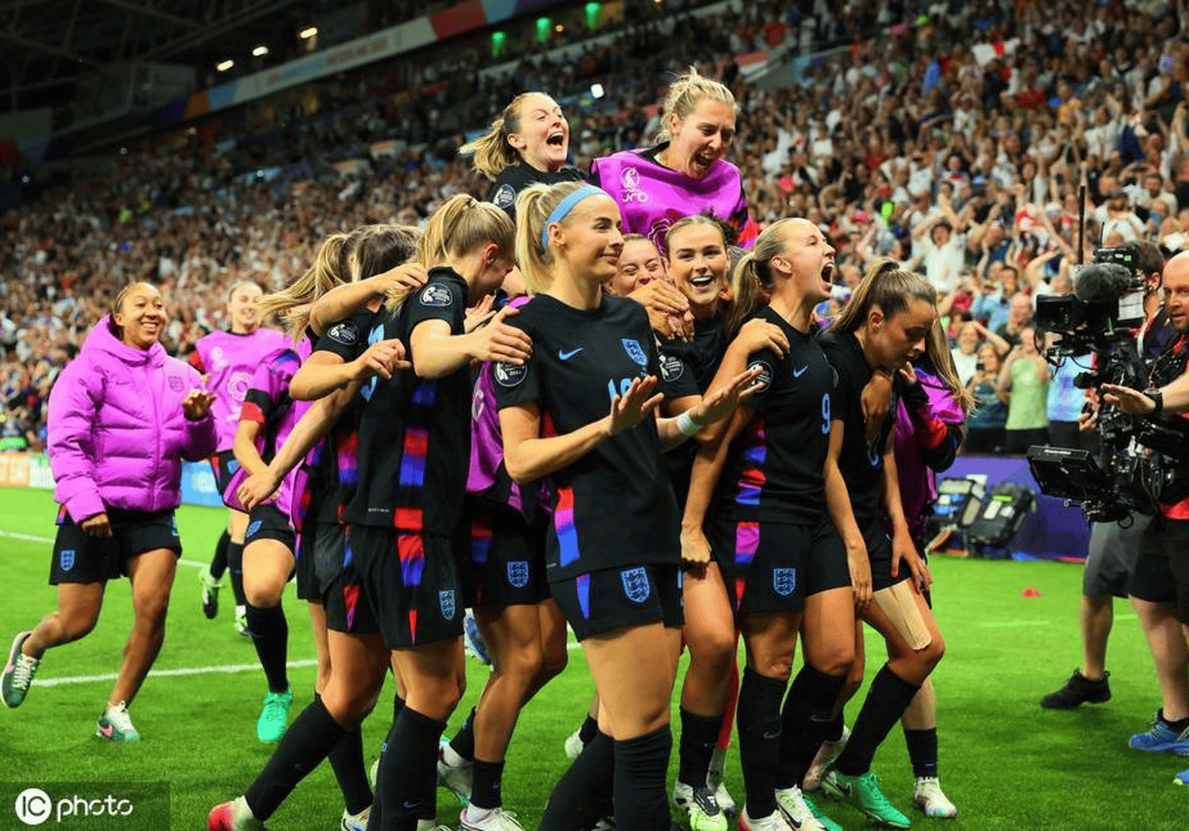 关于布加勒斯特战苏格兰-战平英格兰,欧洲杯小组赛激战的信息 关于布加勒斯特战苏格兰-战平英格兰,欧洲杯小组赛激战的信息